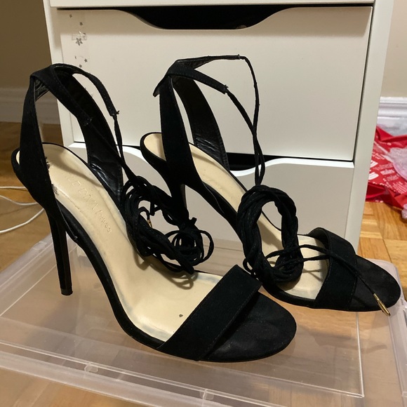 WILD DIVA Black Tie Up Heels - Picture 2 of 4